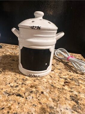 Scentsy- Country Canister Warmer